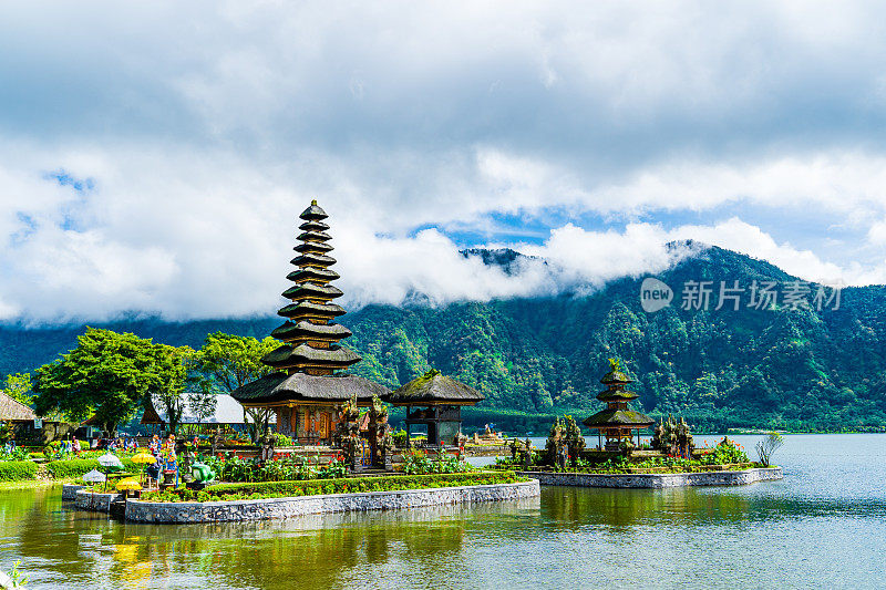 Pura Beji Ulun Danu在巴厘岛的水寺庙工作